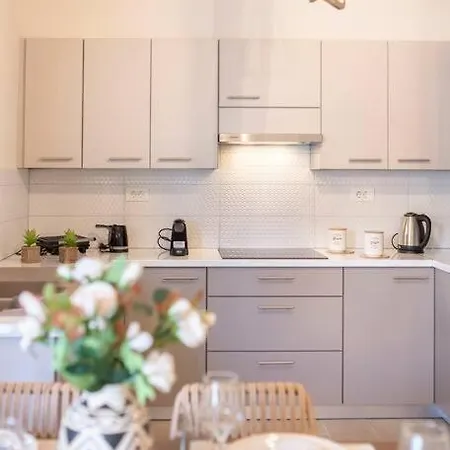 Rosa's Luxury İstanköy