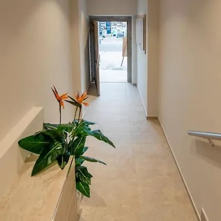 Rosa's Luxury * İstanköy